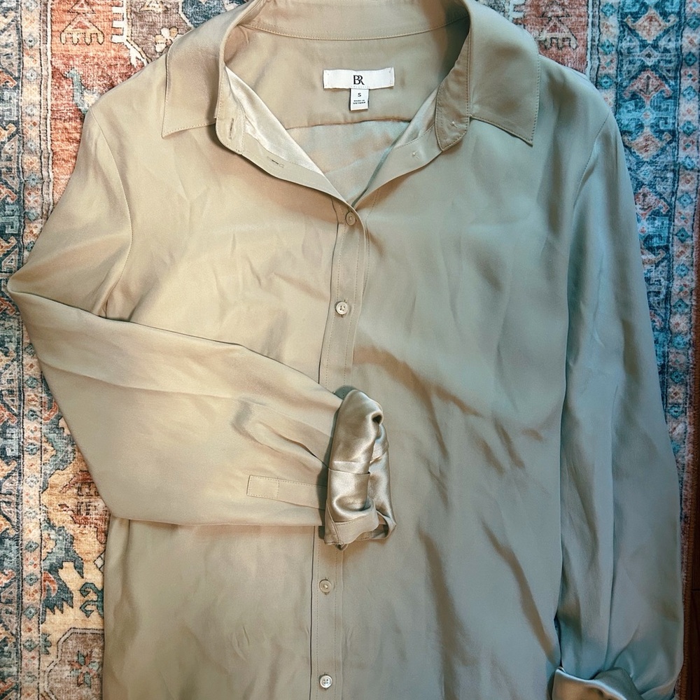 Banana Republic Light Tan Casual Button-Down Shirt